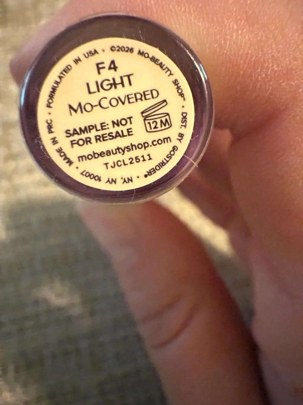 💙 4/$20 MO BEAUTY Mo-Covered Long-wear Concealer - Light